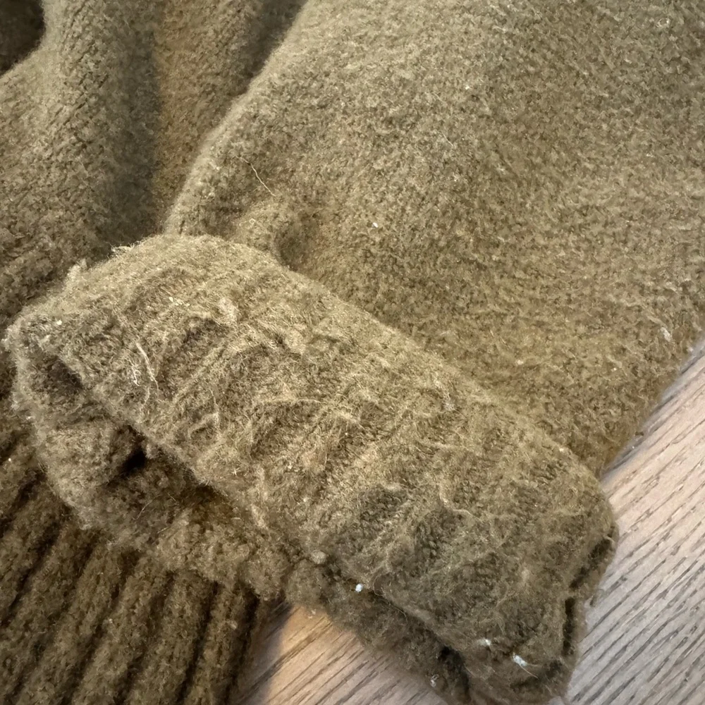 Zara Olive Green Crewneck Sweater - Picture 6 of 7